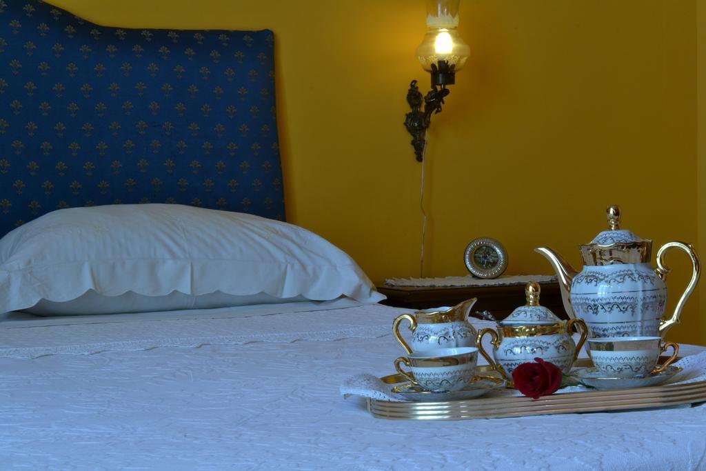 Bed and Breakfast A Casa Di Mamma Nápoles Habitación foto